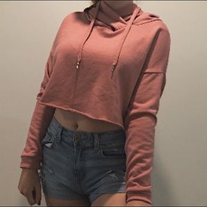 Cropped hoodie with embroidered rose hood 💕